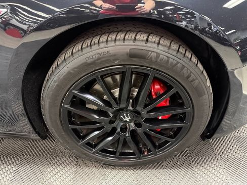 Used 2021 Maserati Ghibli S RWD image 18