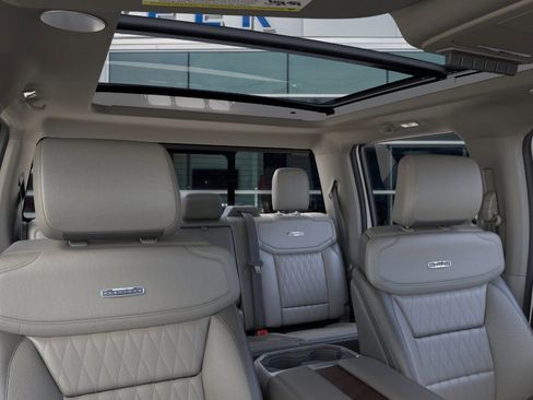 New 2026 Ford F250 Platinum w/ Platinum Plus Package image 22