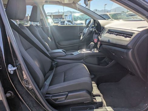 Used 2021 Honda HR-V EX image 29