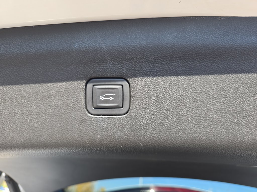 Used 2023 Buick Enclave Essence w/ Experience Buick Package AWD/4WD image 14