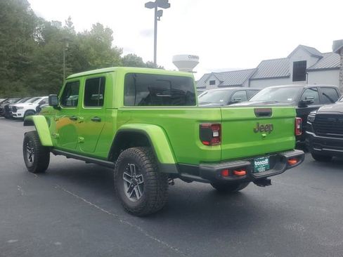 New 2025 Jeep Gladiator Mojave image 4