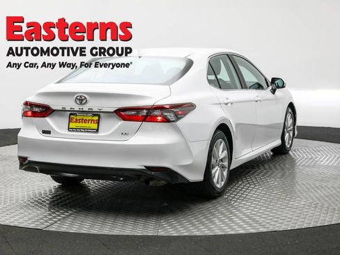 Used 2024 Toyota Camry LE image 10