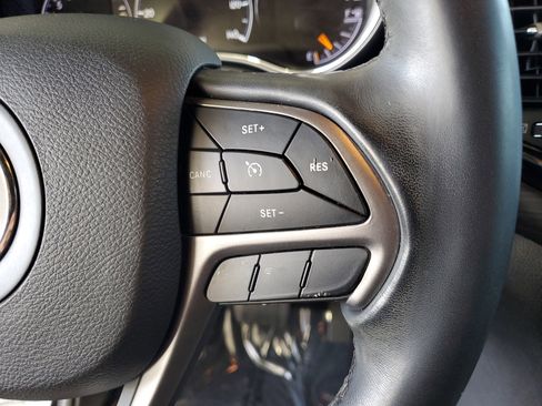 Certified 2022 Jeep Grand Cherokee Laredo E AWD/4WD image 25