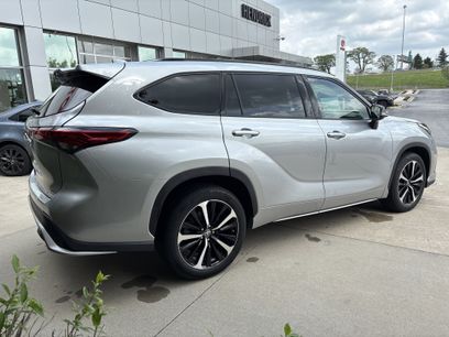 Used 2022 Toyota Highlander XSE