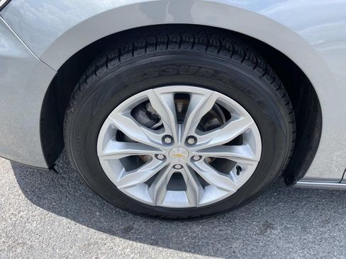 Used 2025 Chevrolet Malibu LT FWD image 10