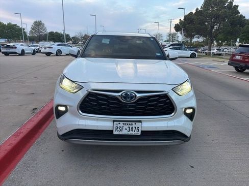 Used 2021 Toyota Highlander Platinum image 8