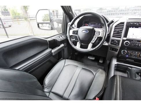 Certified 2019 Ford F250 Platinum w/ Platinum Ultimate Package AWD/4WD image 7