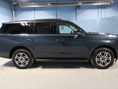 New 2026 Ford Expedition Active image 33