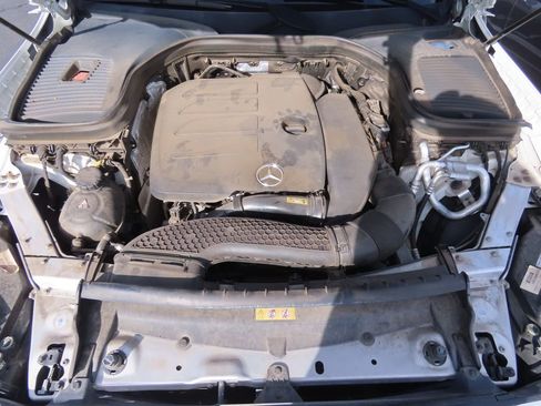 Used 2020 Mercedes-Benz GLC 300 4MATIC image 13