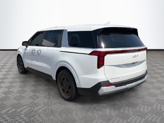 New 2026 Kia Carnival FWD image 5