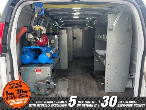 Used 2020 Chevrolet Express 3500 Extended w/ Driver Convenience Package RWD image 5