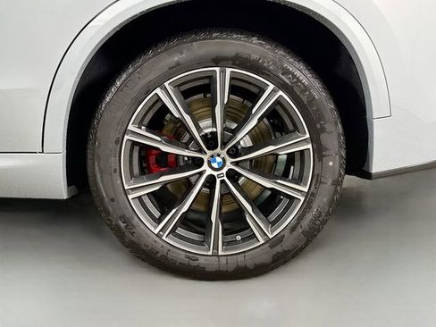 New 2026 BMW X5 xDrive50e w/ M Sport Package AWD/4WD image 33