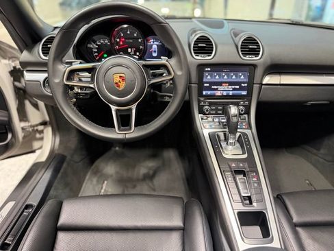 Used 2019 Porsche 718 Boxster RWD image 21