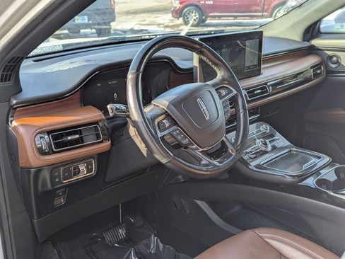 Used 2022 Lincoln Nautilus Reserve w/ Equipment Group 201A image 9