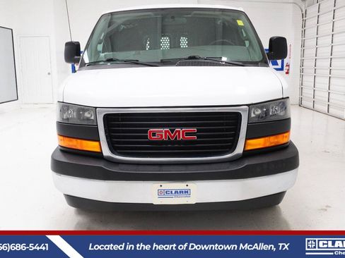 Used 2018 GMC Savana 2500 w/ Driver Convenience Package RWD image 2