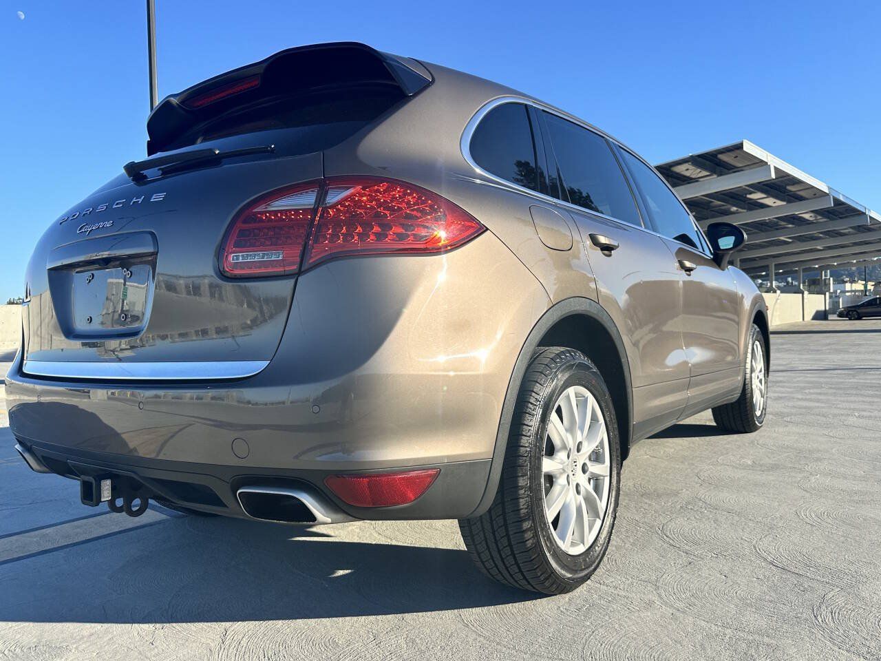Used 2012 Porsche Cayenne AWD/4WD image 3