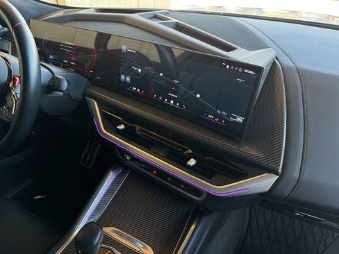 Used 2024 BMW XM image 32