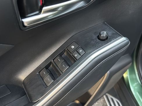 Certified 2023 Toyota Highlander XLE image 29