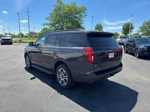 Certified 2025 Ford Expedition Active AWD/4WD image 5