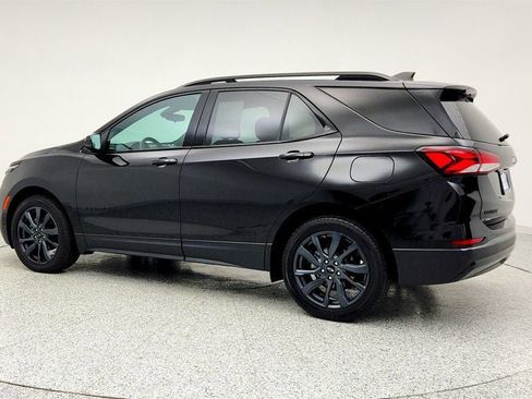 Used 2022 Chevrolet Equinox RS w/ LPO, Floor Liner Package image 7