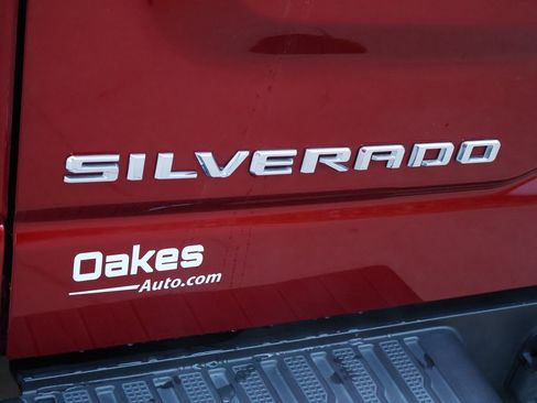 Used 2021 Chevrolet Silverado 1500 LT Trail Boss w/ Convenience Package II image 25