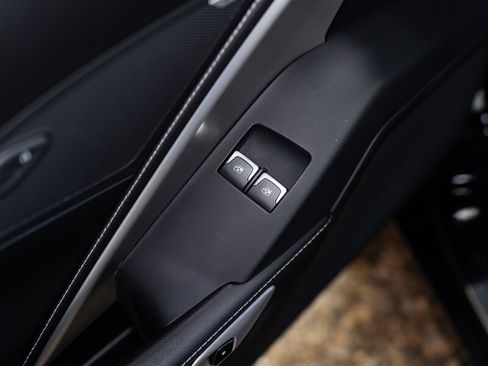 Used 2019 Chevrolet Corvette Stingray Coupe w/ 1LT RWD image 28