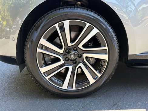 Used 2023 Land Rover Range Rover SE AWD/4WD image 13