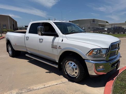 Used 2018 RAM 3500 Laramie RWD image 25