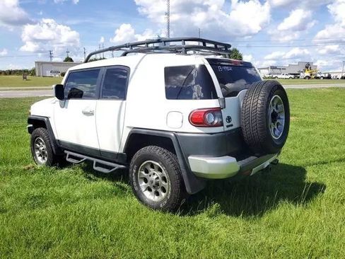 Used 2013 Toyota FJ Cruiser 4WD image 5