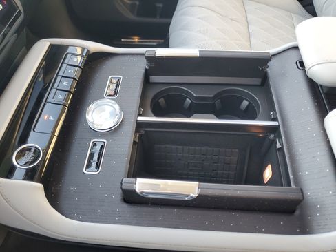 New 2025 Lincoln Navigator L Black Label image 26