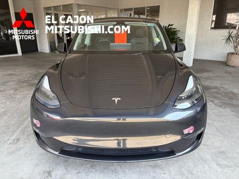 Used 2024 Tesla Model Y Long Range AWD/4WD image 8