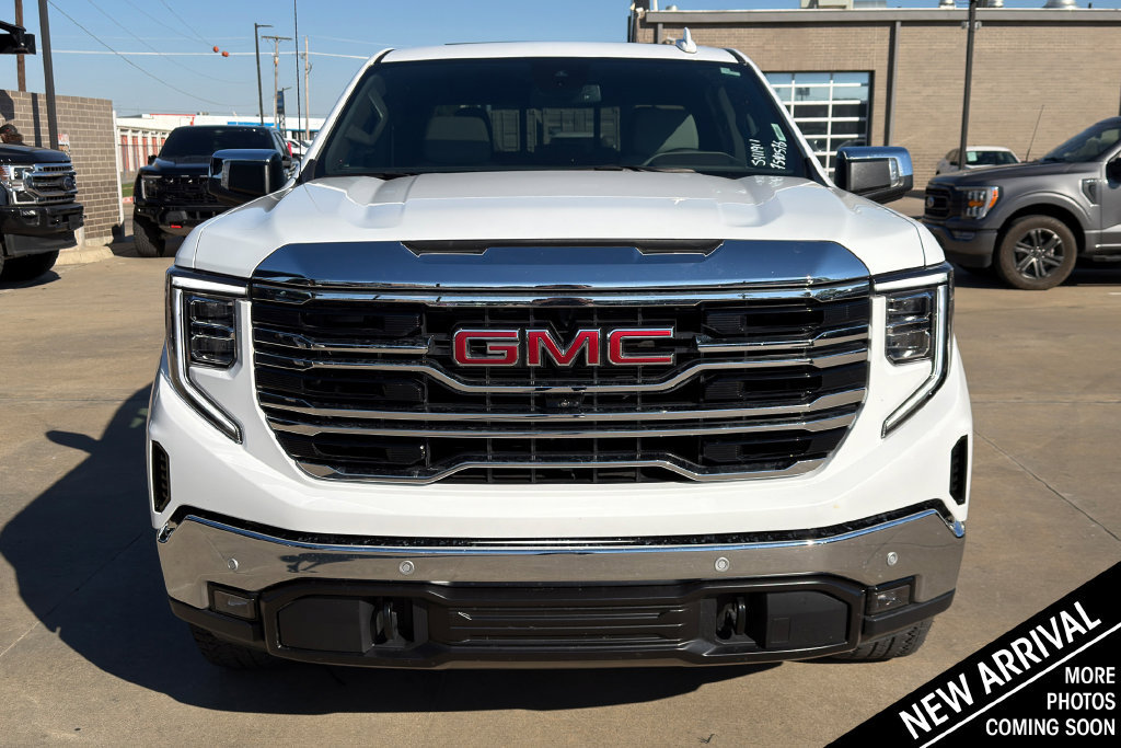 Used 2024 GMC Sierra 1500 SLT w/ SLT Premium Plus Package AWD/4WD image 2