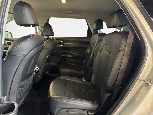 Used 2023 Kia Sorento EX AWD/4WD image 24