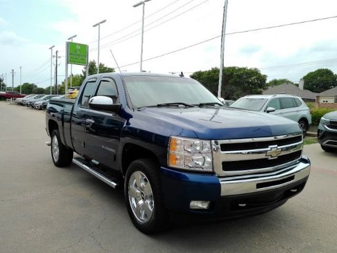 Used 2010 Chevrolet Silverado 1500 LT RWD image 3
