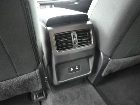 Used 2025 Nissan Rogue SV image 13