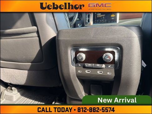 Used 2024 GMC Yukon Denali Ultimate image 7