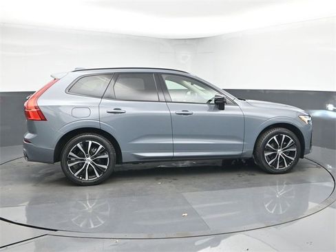 Used 2023 Volvo XC60 B5 Ultimate w/ Climate Package image 8