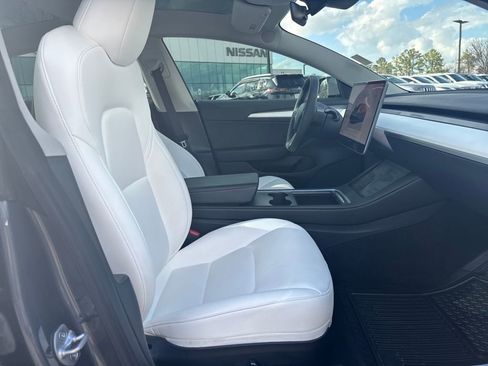 Used 2023 Tesla Model 3 Standard Range image 40