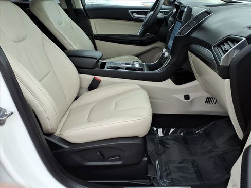 Certified 2022 Ford Edge Titanium image 11
