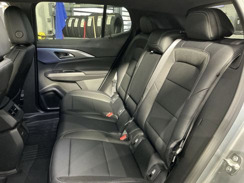 New 2026 Chevrolet Equinox EV LT image 31