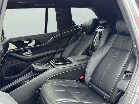 Used 2022 Mercedes-Benz Maybach GLS 600 4MATIC image 63