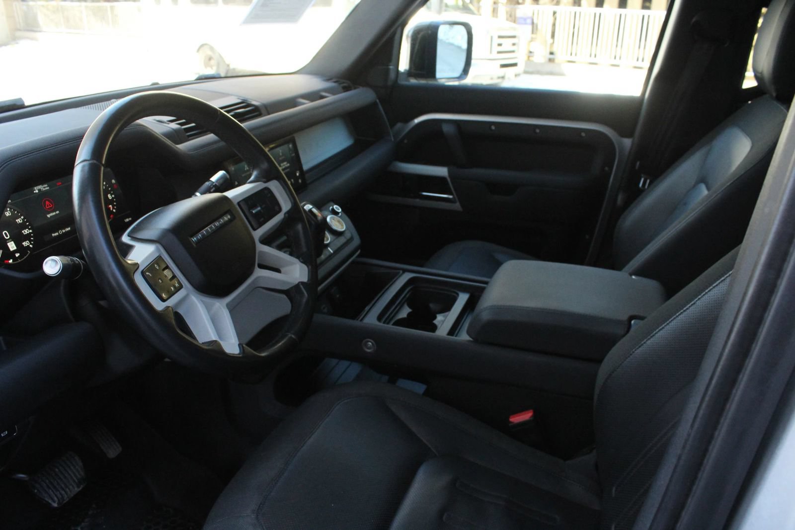 Used 2020 Land Rover Defender 110 First Edition AWD/4WD image 14
