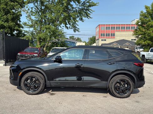 Used 2023 Chevrolet Blazer LT w/ Convenience Package FWD image 6