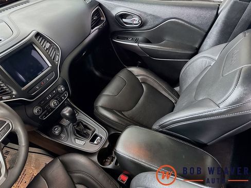 Used 2021 Jeep Cherokee Latitude Lux w/ Comfort/Convenience Group AWD/4WD image 28