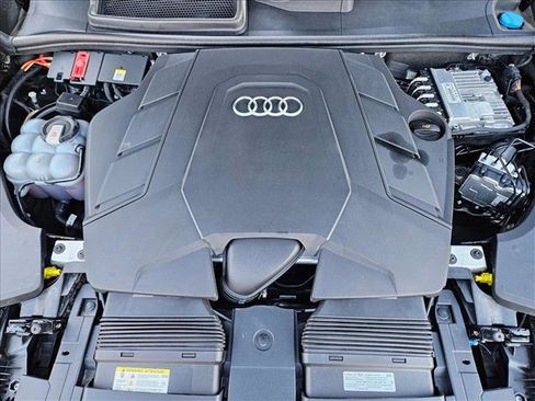 Used 2023 Audi Q8 Premium Plus image 24