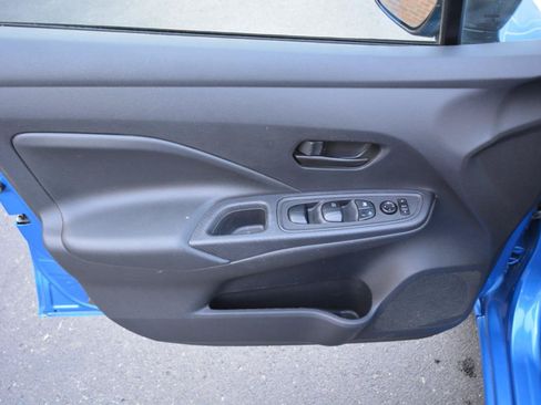 Used 2020 Nissan Versa S FWD image 9