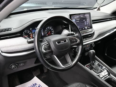 Used 2022 Jeep Compass Latitude image 17