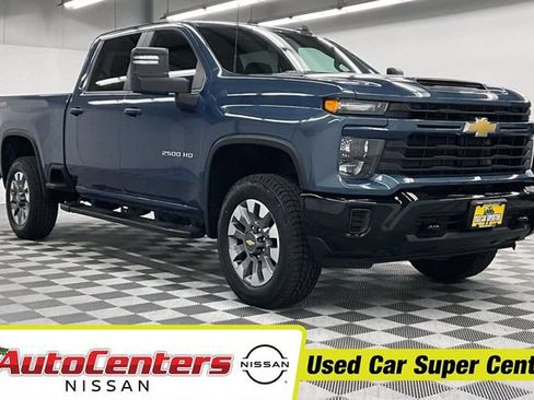Used 2025 Chevrolet Silverado 2500 Custom w/ Custom Convenience Package AWD/4WD image 1