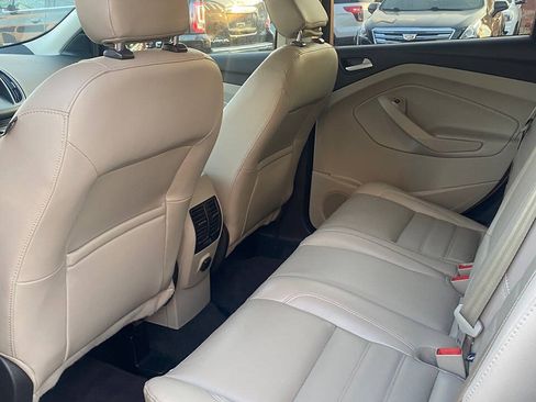 Used 2018 Ford Escape SEL AWD/4WD image 19