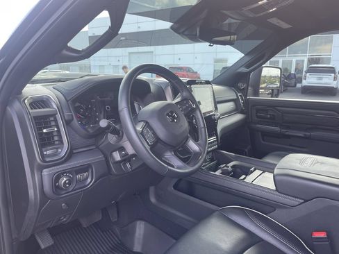 Used 2024 RAM 3500 Limited AWD/4WD image 10